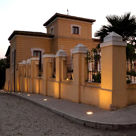 Hotel Villa Calandrino-2